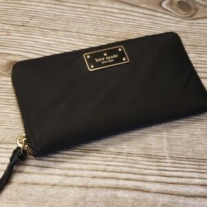 Kate Spade nylon zipper wallet